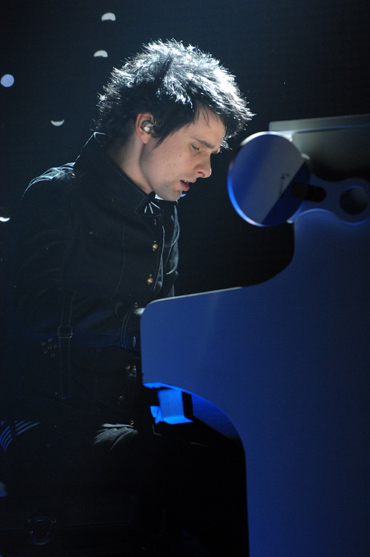 File:Matt on piano in Geneva.jpg