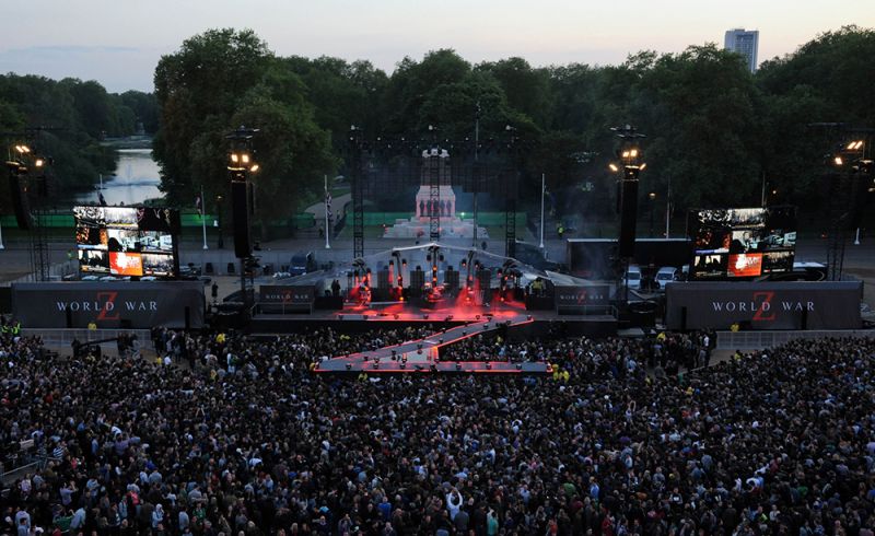 File:2013-06-02 WWZStage.jpg