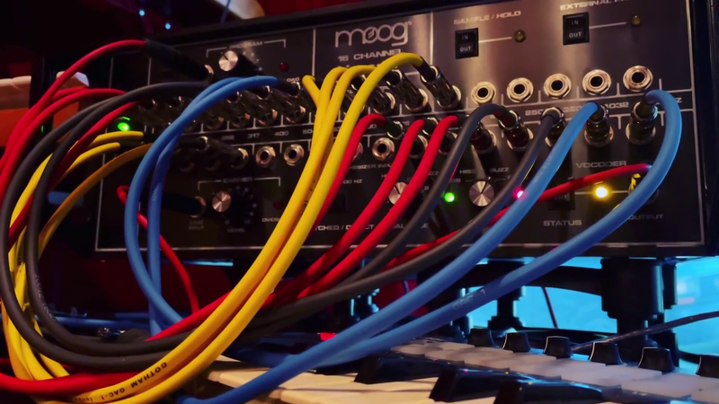 File:2022 03 18 AVKMoogVocoder.jpg.png