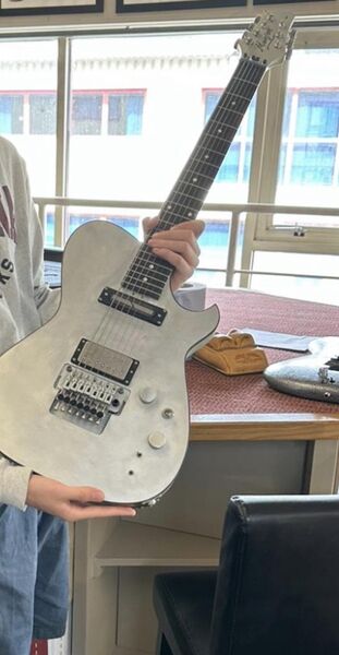 File:7 string alloy.jpg