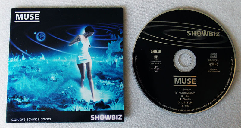 File:DE showbiz advance promo.JPG