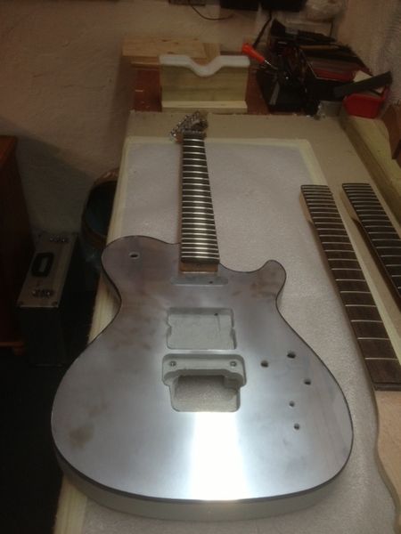 File:ML-1 Neck and body.jpg