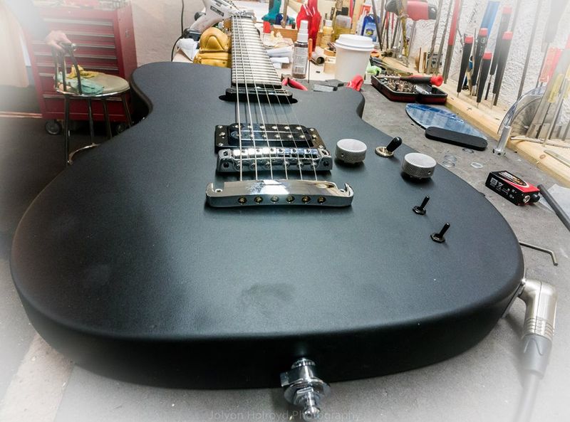 File:Manson Matt Black 2.0 (1).jpg