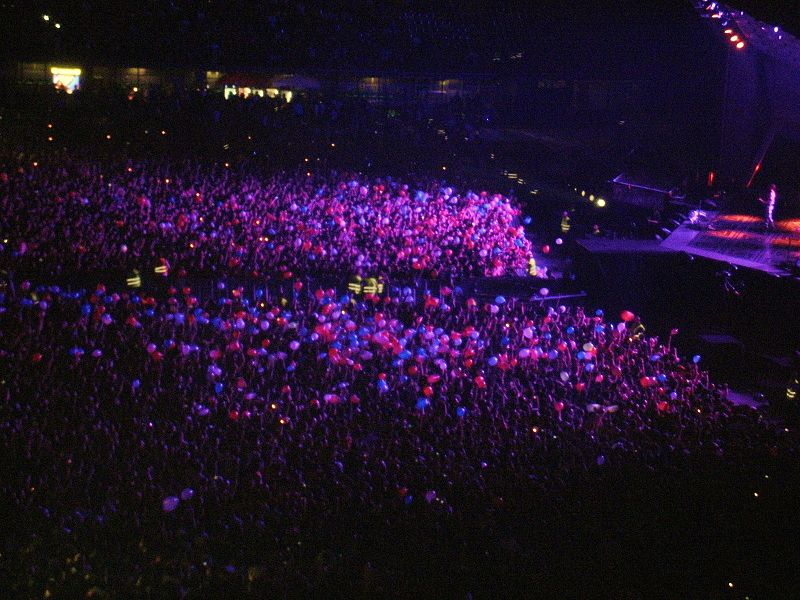 File:Mattballoonssansiro.jpg