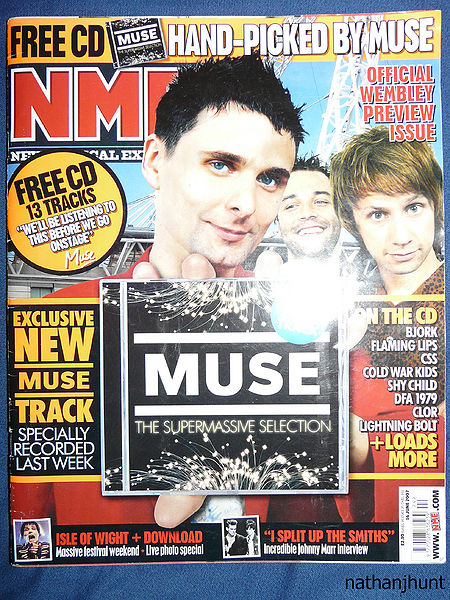 File:Muse in 'NME' - June 2007a.jpg